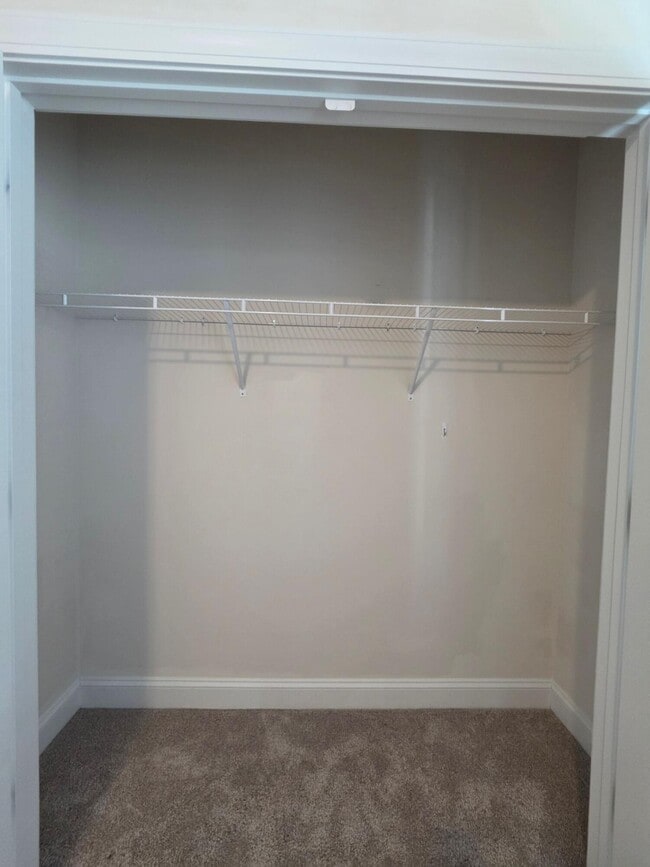 Building Photo - 3360 Rustic Dr