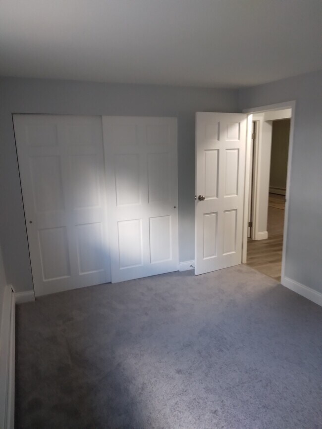 Building Photo - 13 Silvestri Cir