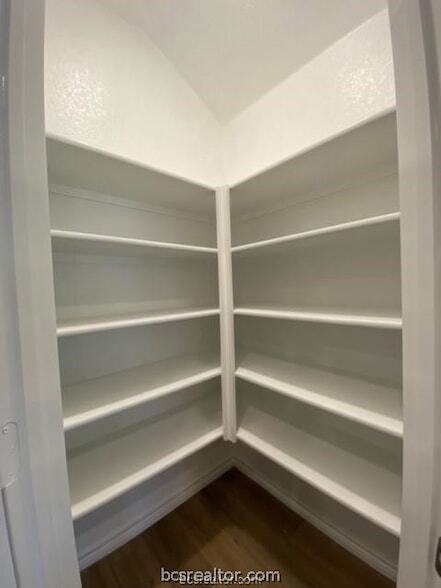 Building Photo - 6300 Darlington Avenue