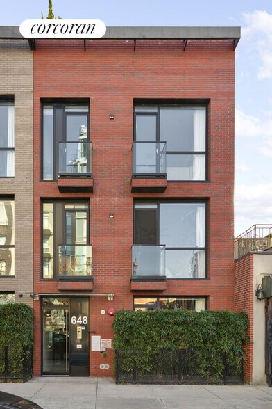Building Photo - 648 Bergen St