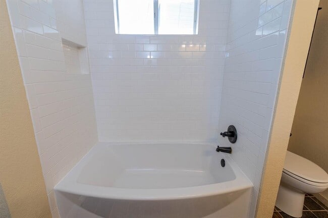 Building Photo - 10413 Hess Dr