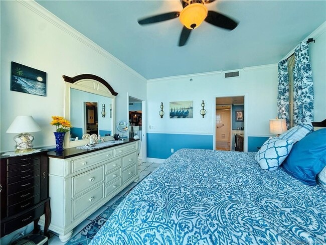 Building Photo - 8800 S Ocean Dr