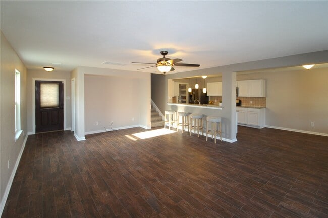 Building Photo - 11403 Sugar Bowl Dr