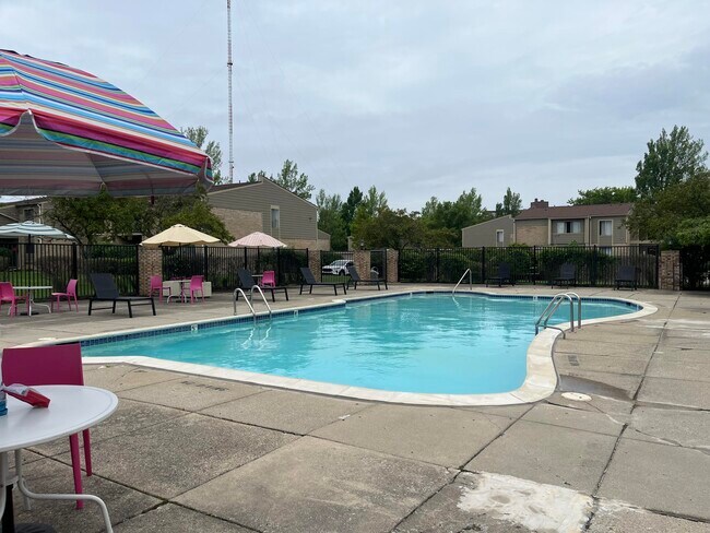 Building Photo - 22350 Lucerne Dr