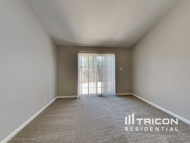 Building Photo - 2239 Fremont Ct
