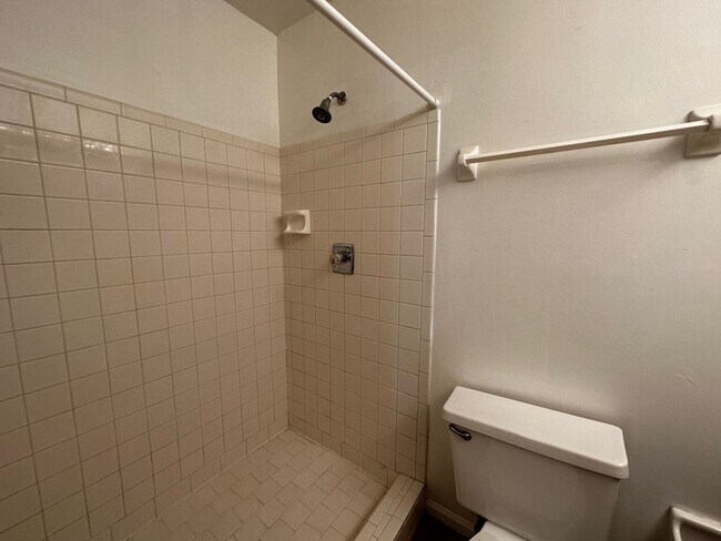 Building Photo - 1571 Stone Rd