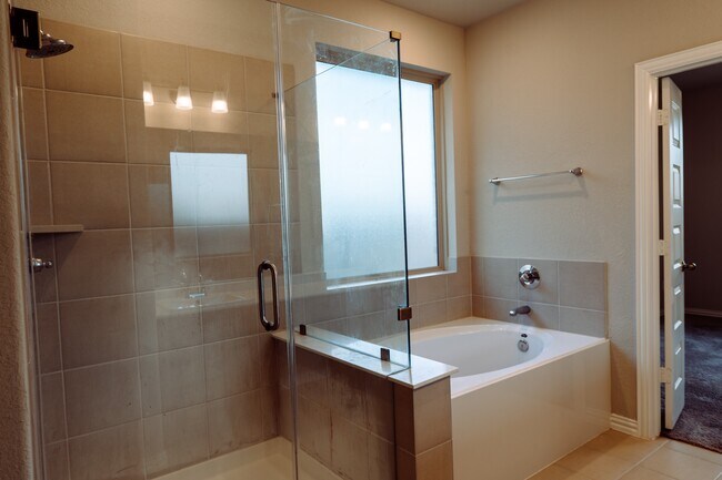 Building Photo - 27015 Bel Air Pt Ln