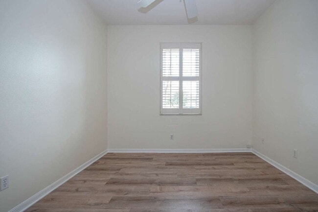 Building Photo - 8419 Whispering Woods Ct