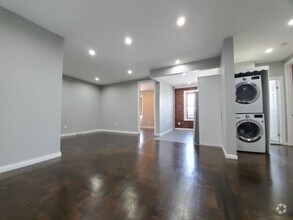 Building Photo - 2 bedroom in BRONX NY 10462