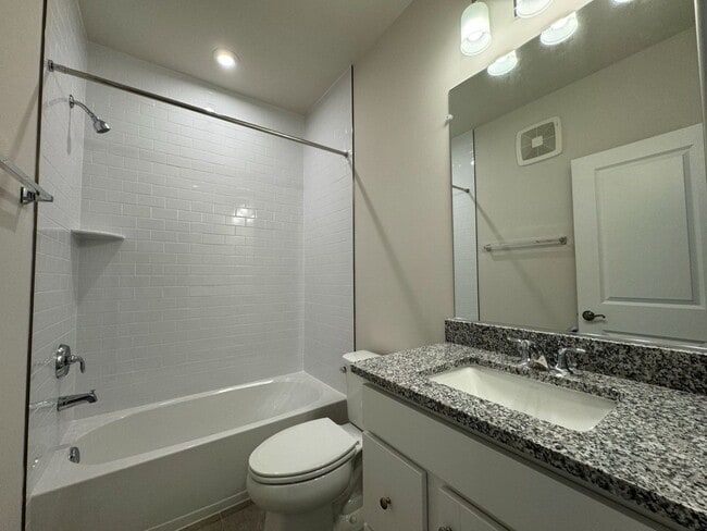 Building Photo - Brand New 3 Bed 2.5 Bath Townhouse Style C...