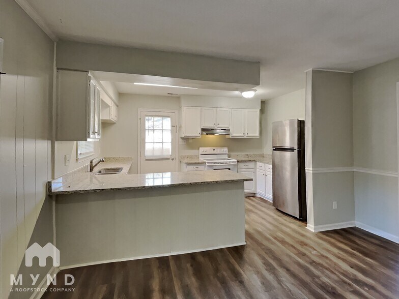 Building Photo - 201 Indian Trail