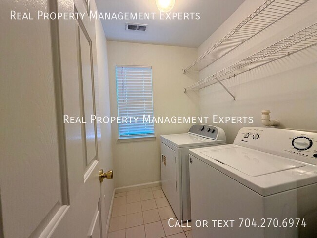 Building Photo - 13604 Toka Ct