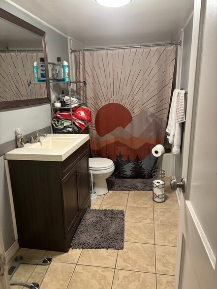 Building Photo - 712 W Cherokee St