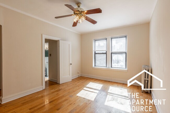 Building Photo - 4851 N Damen Ave