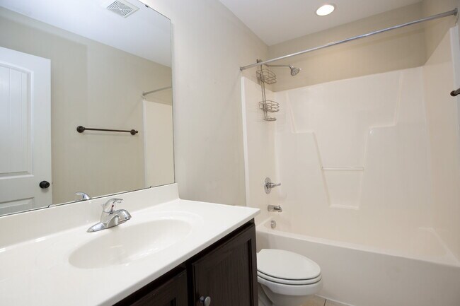 Building Photo - *Lease Special!* Fiber optic internet incl...