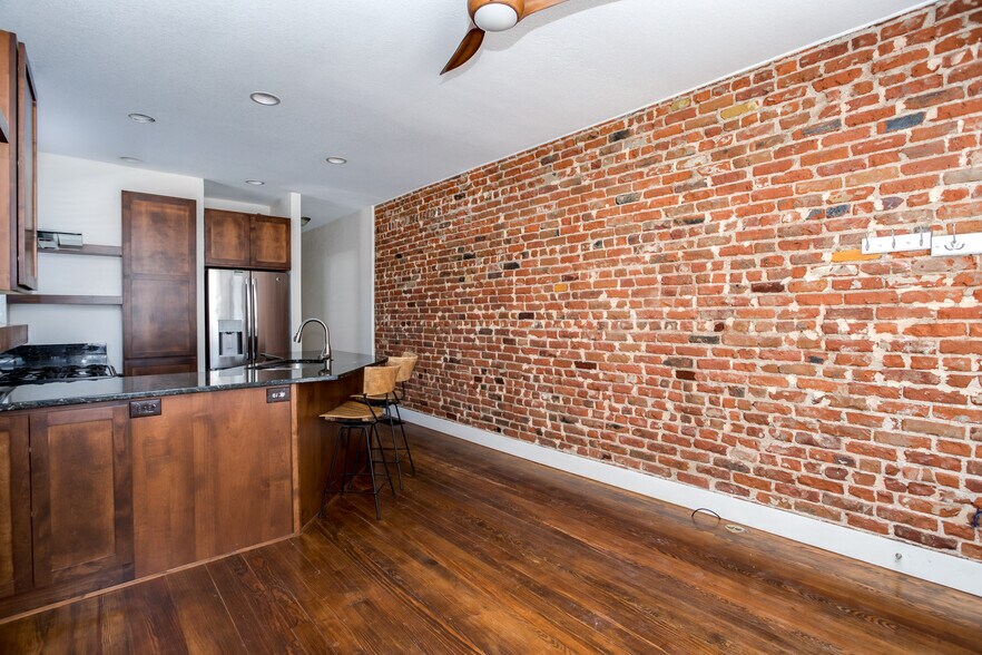 Building Photo - 3326 Quivas St