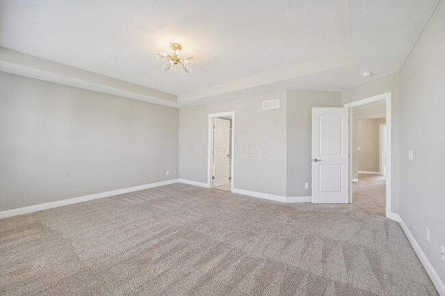 Building Photo - 10339 Ivy Chase