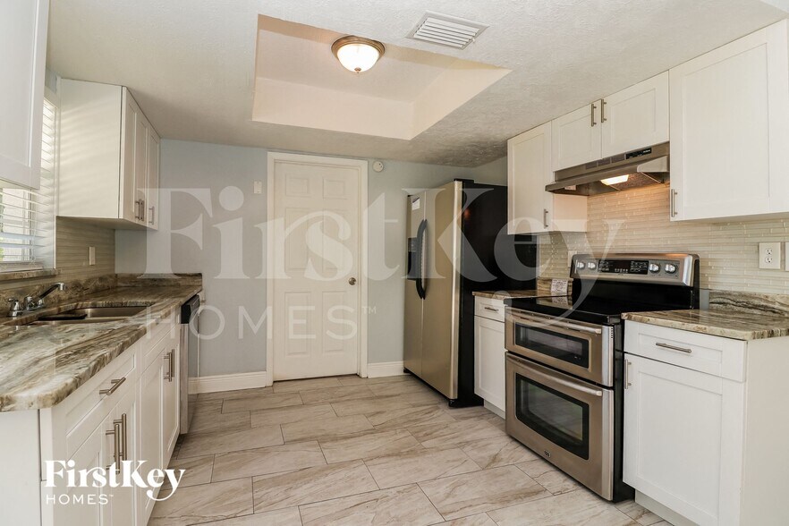 Building Photo - 1101 Melrose St