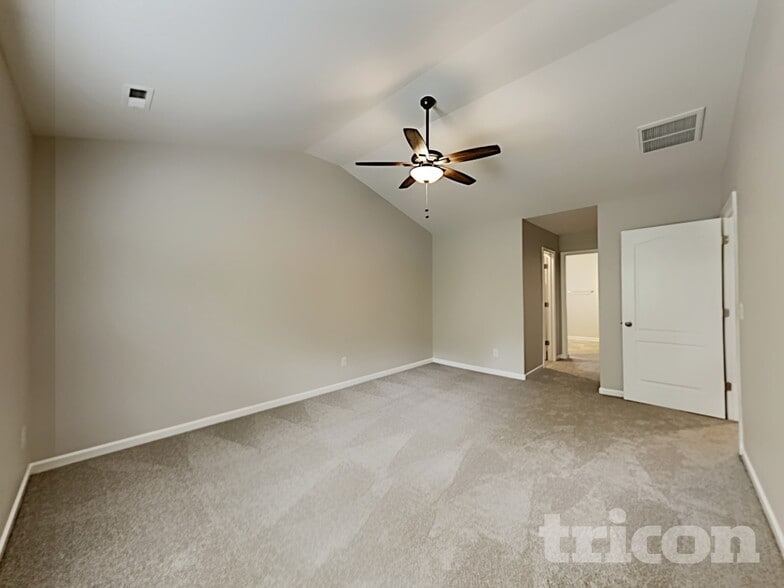 Building Photo - 933 Joselynn Drive