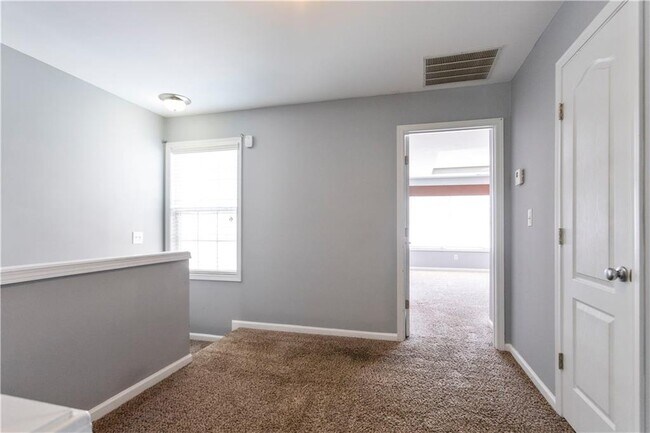 Building Photo - 1126 Treymont Ln SW