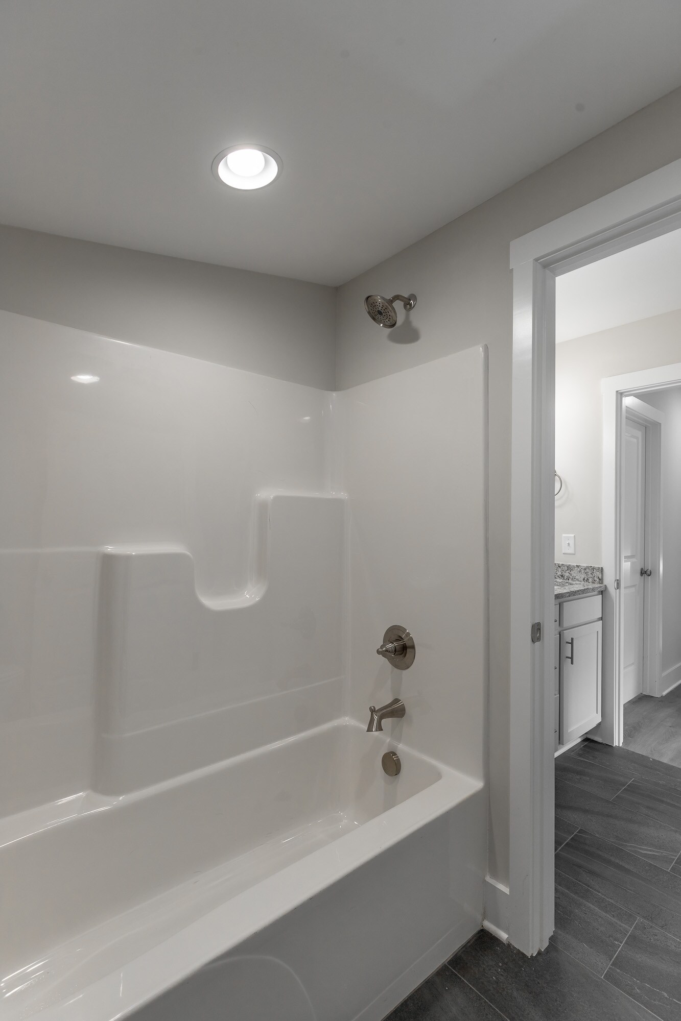 Building Photo - 4688 Heiskell Dr