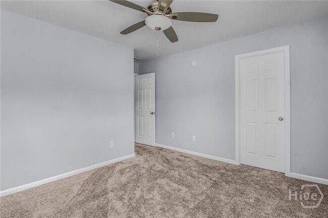 Building Photo - 307 Grasslands Dr