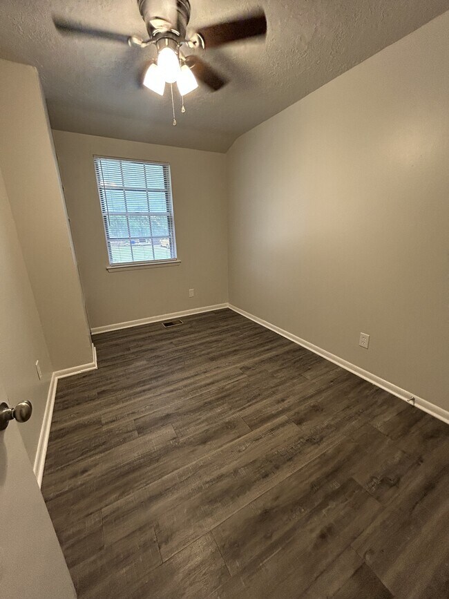 Building Photo - 1623 Denison Dr