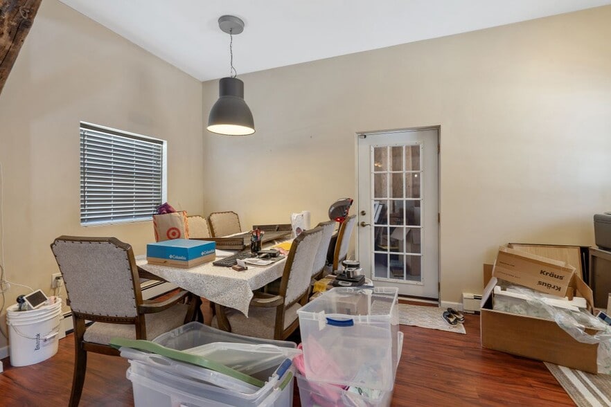 Building Photo - 5113 Cedarvale Rd
