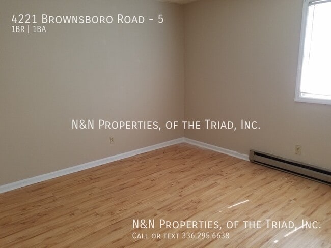 Building Photo - 4221 Brownsboro Rd