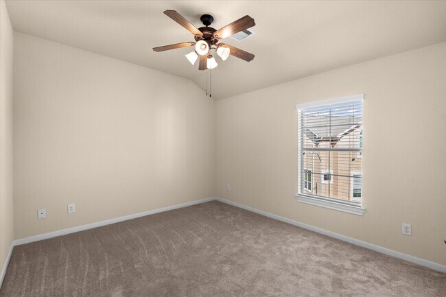 Building Photo - 3318 Clearview Villa Way
