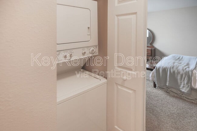 Building Photo - 8466 Everett Way