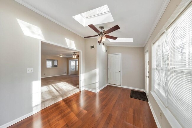 Building Photo - 2045 Fairways Ct