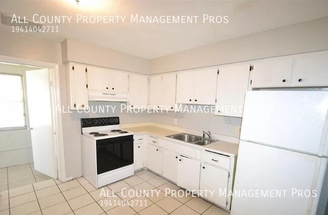 Building Photo - 616 20th Ave W