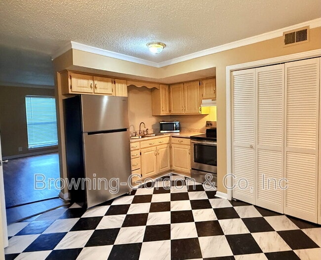 Building Photo - 1519B 21st Ave N