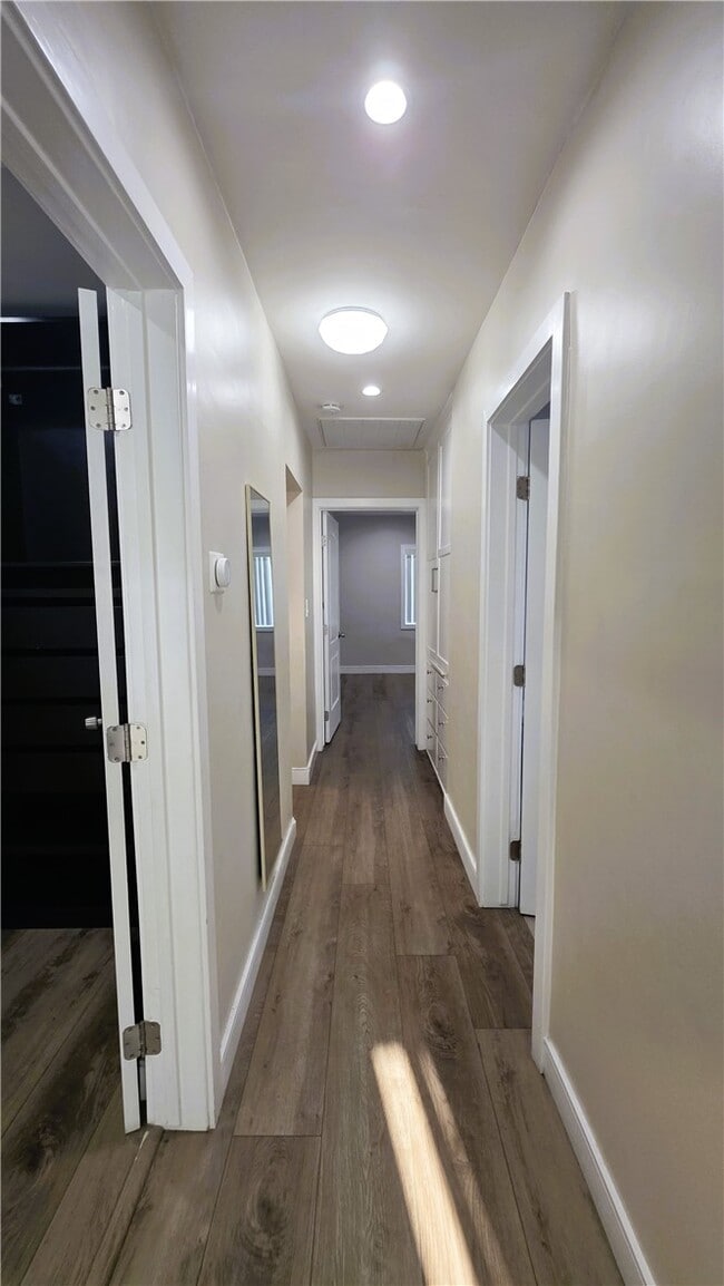 Building Photo - 2431 N Lamer St