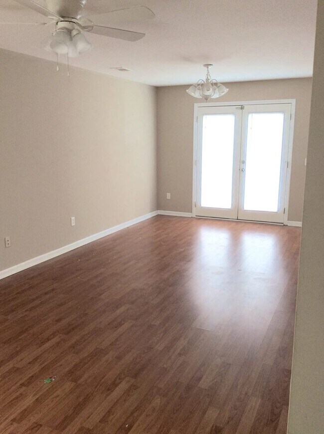 Building Photo - 5001 Scotch Pine Ave