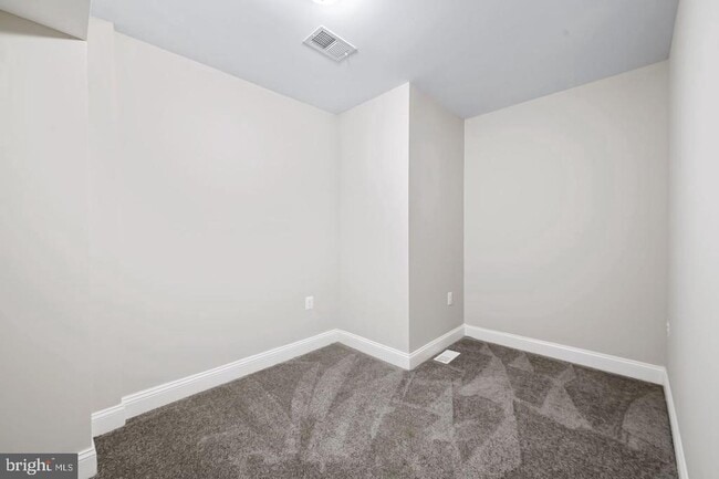 Building Photo - 1607 Clifton Ave