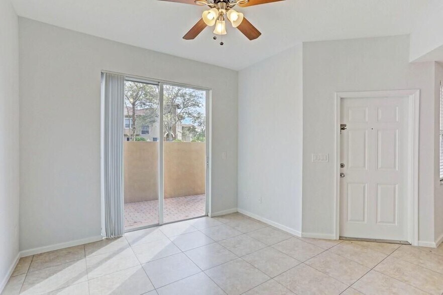 Building Photo - 6515 Diamond Springs Terrace