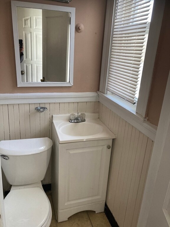 Building Photo - 427 N Main St