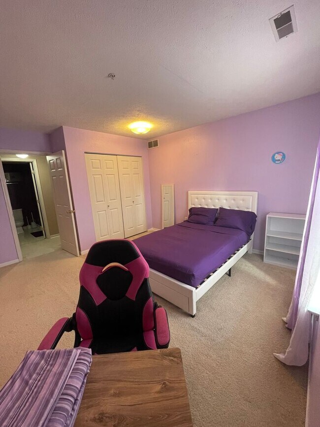 Building Photo - Two Bedroom with an Office | Funished or Unfurnished | Early Move-in Available!