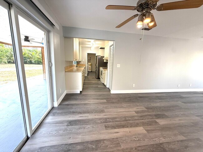 Building Photo - 16394 Pimlico Dr E