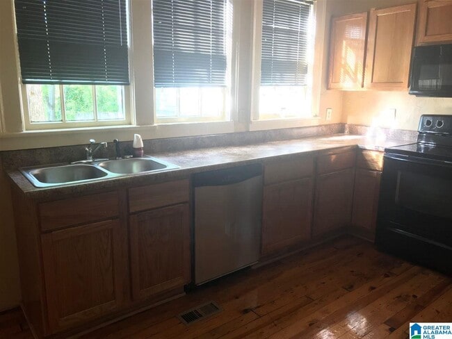 Building Photo - 4328 5th Ave S