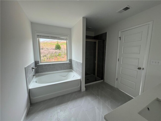 Building Photo - 1327 Sunny Vly Ln