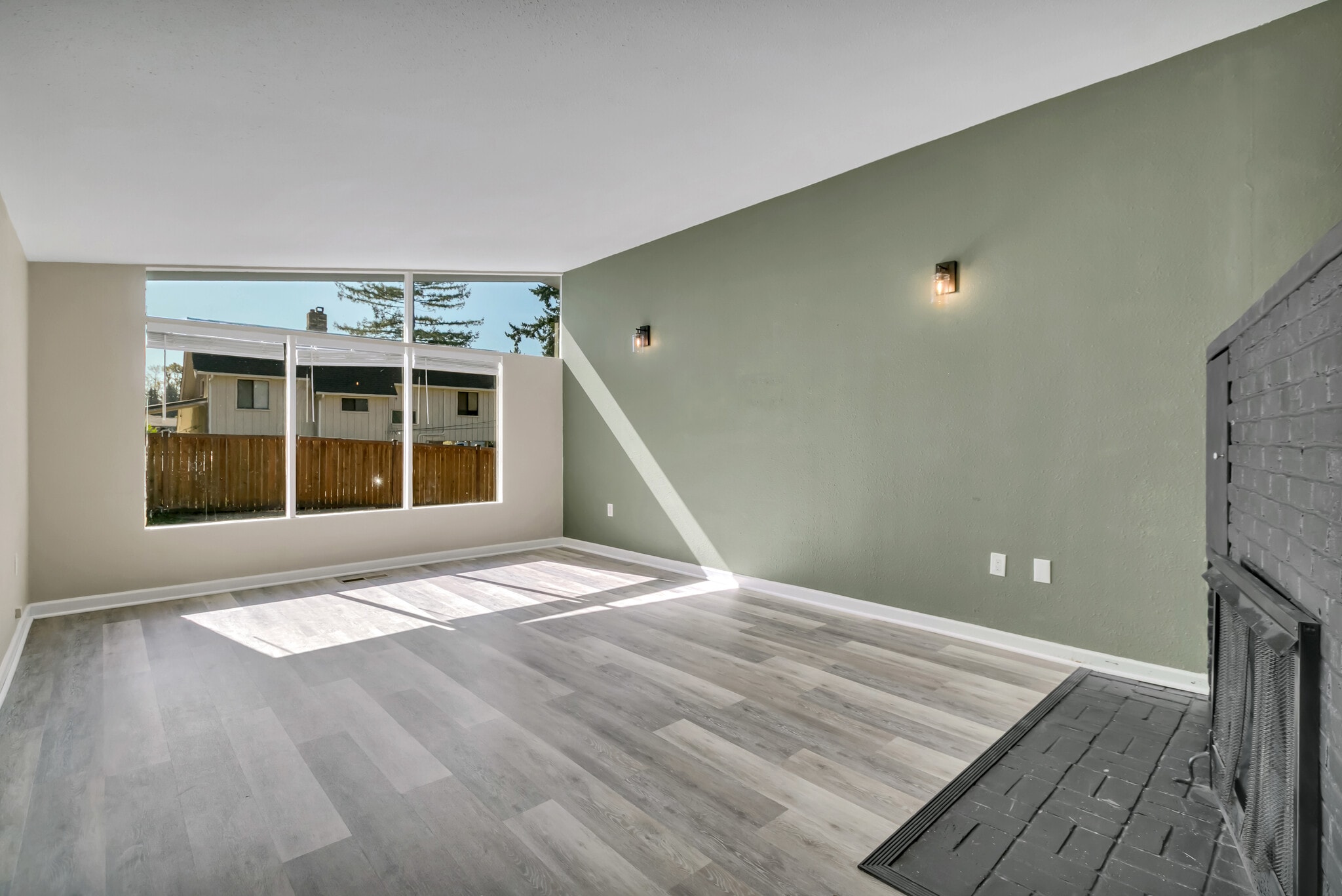 Building Photo - 625 108th Avenue Ct E