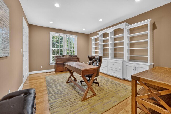 Building Photo - 237 Golf Course Trail