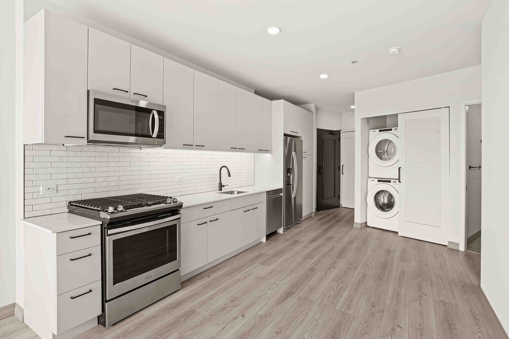 Building Photo - 2165 N Elston Ave