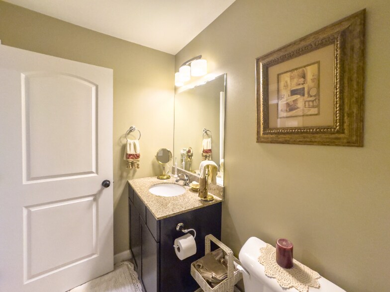 Building Photo - 117 S Beckman Dr