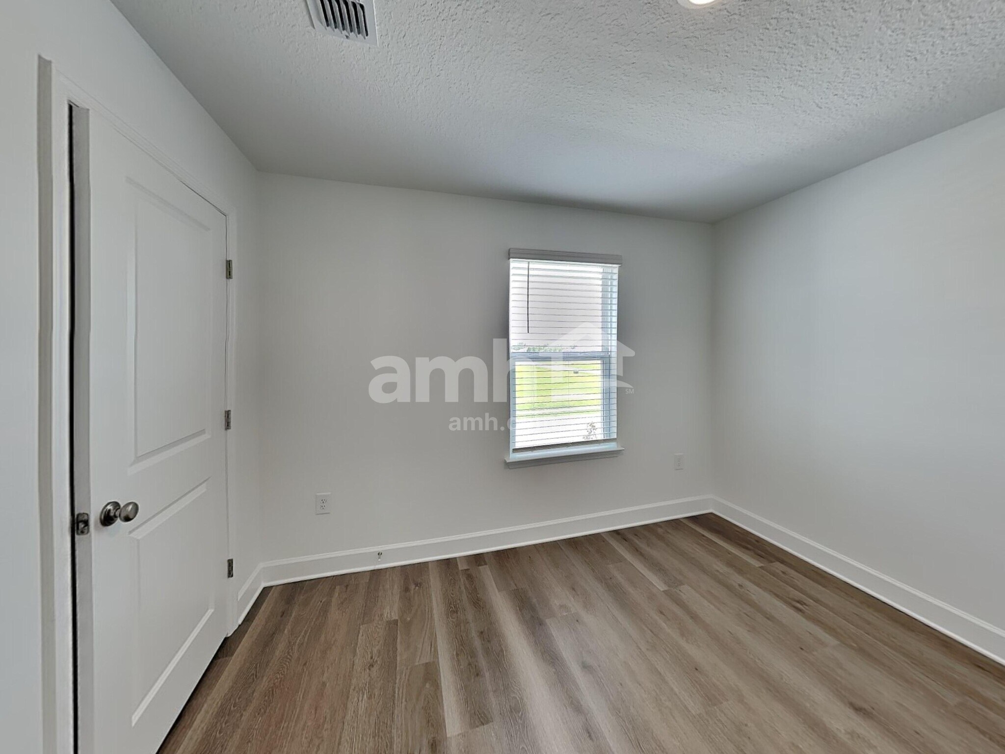 Building Photo - 16710 Cheyanne Ct