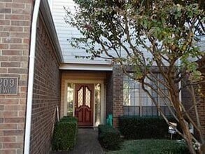 Building Photo - Charming Condo in Valley Ranch