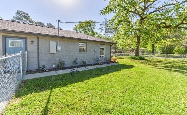 Building Photo - 503 Hortense St